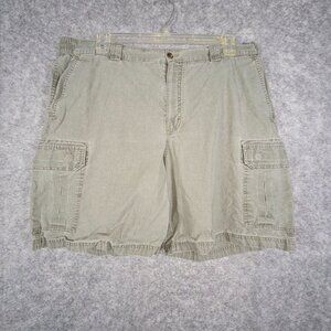 L.L. Bean Shorts Comfort Waist Utility Cargo Shorts Gray Men's Size 42 Classic